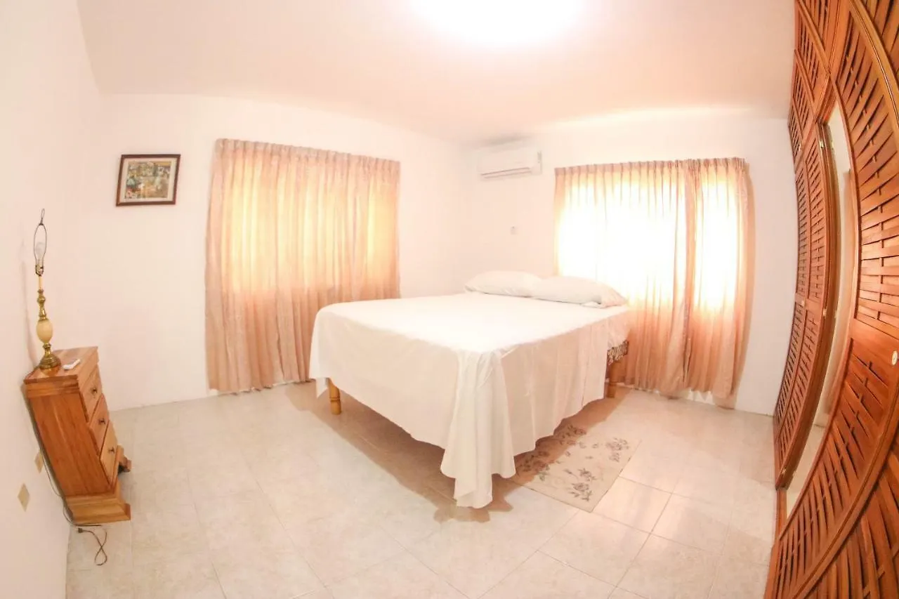 Dironche Villa-Porto Bello Montego Bay 0*,